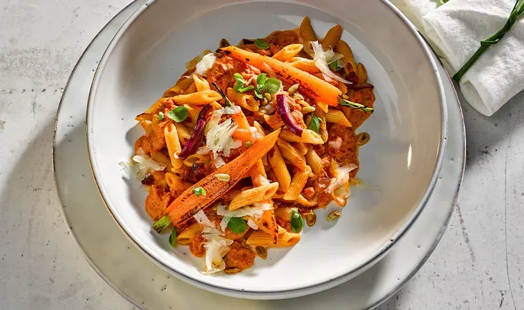 Alpenglühen: Rustikale Hütten-Penne