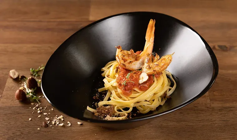 Fettuccine Pomodoro mit gebratenen Alpengarnelen aus Tirol