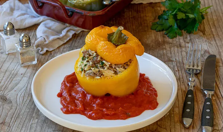 Gefüllte Paprika mit Nudelreis