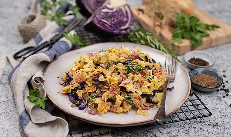Innviertler Schinkenfleckerl mit Kraut