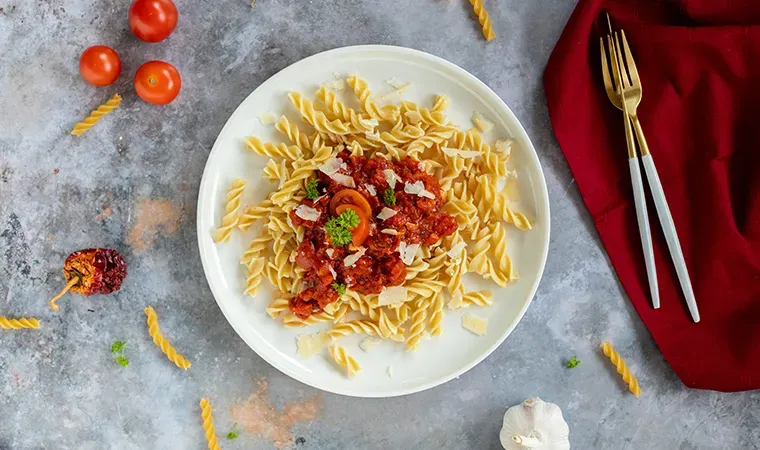 Low Carb Dralli mit Arrabbiata - Scharfe Tomatensauce