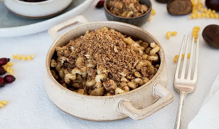 Bröselnudeln mit Maroni, Nüssen und Zimtweichseln