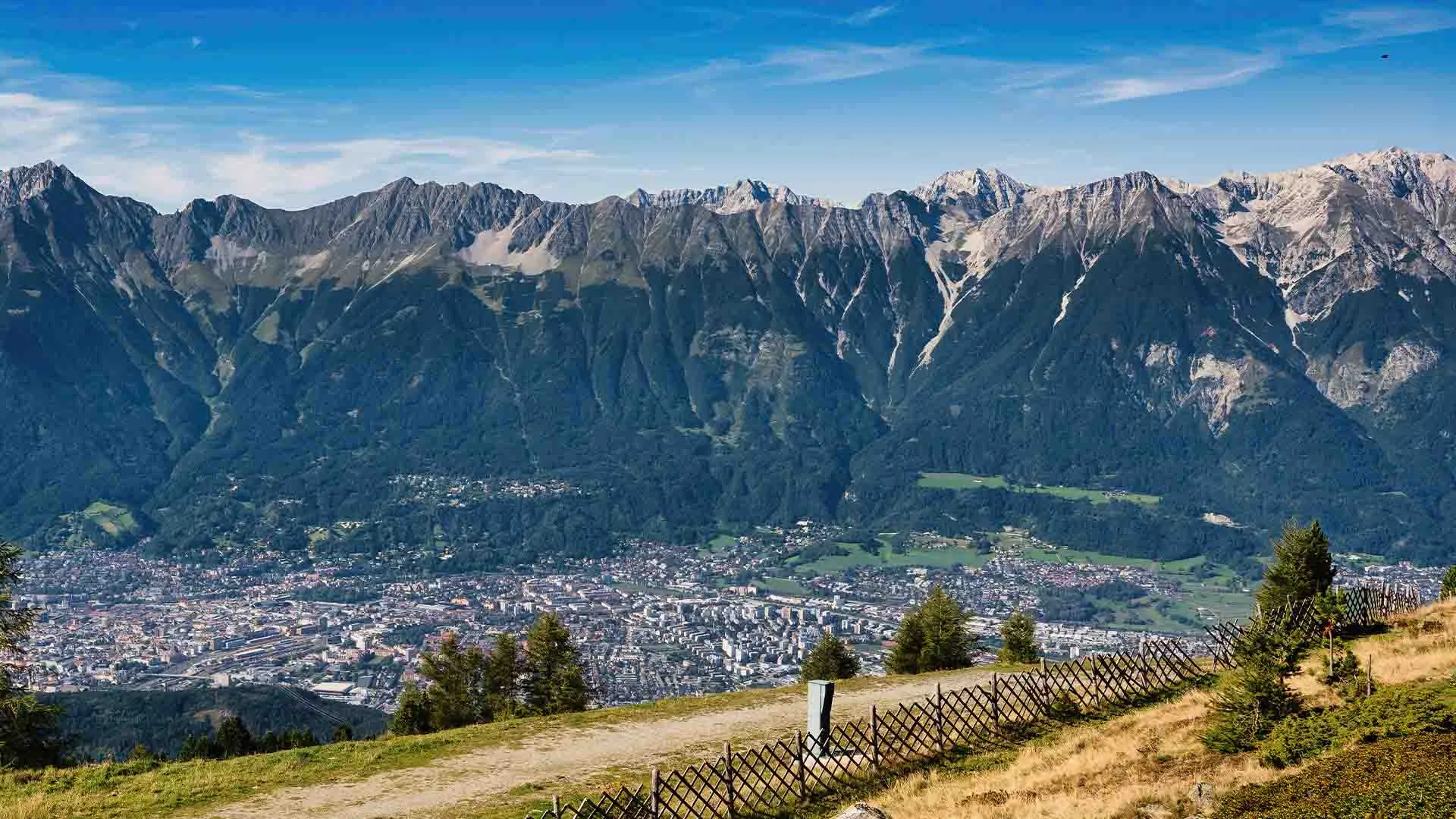 Blick auf die Nordkette über Innsbruck