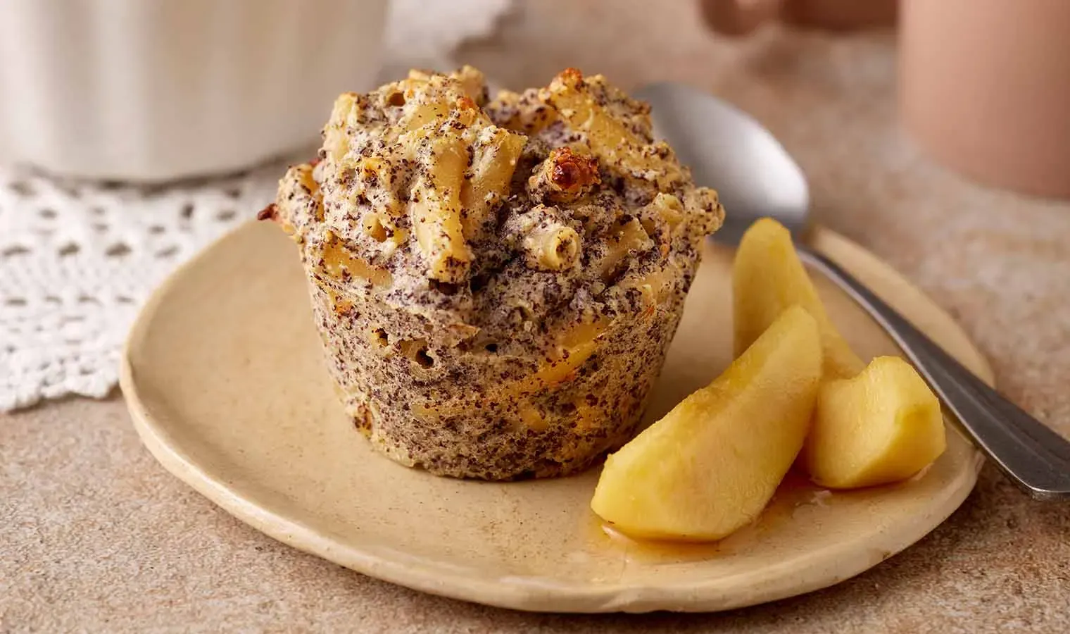 Nudel-Mohnmuffins mit Apfelkompott