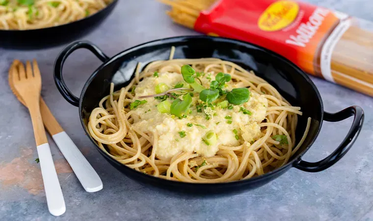 Pasta Alfredo mit Blumenkohl Sauce