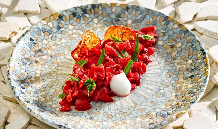 Rote Beete - Fleckerl mit Tomate, Kümmel und Estragon