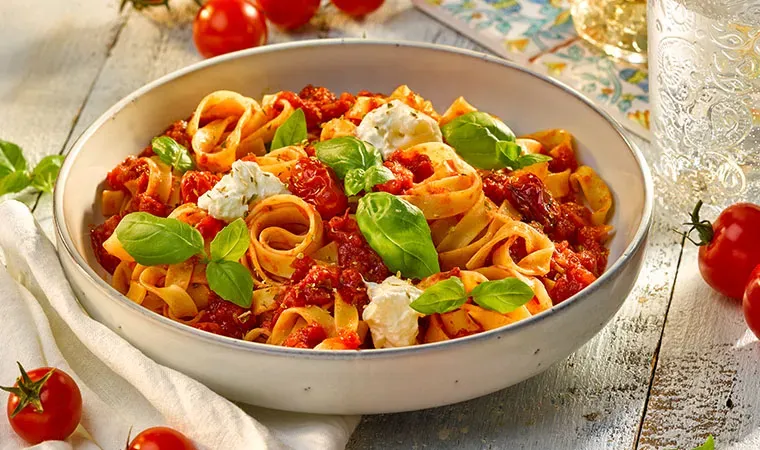 Tagliatelle al Pomodoro