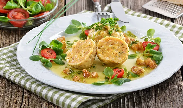 Zwiebel-Käse-Knödel